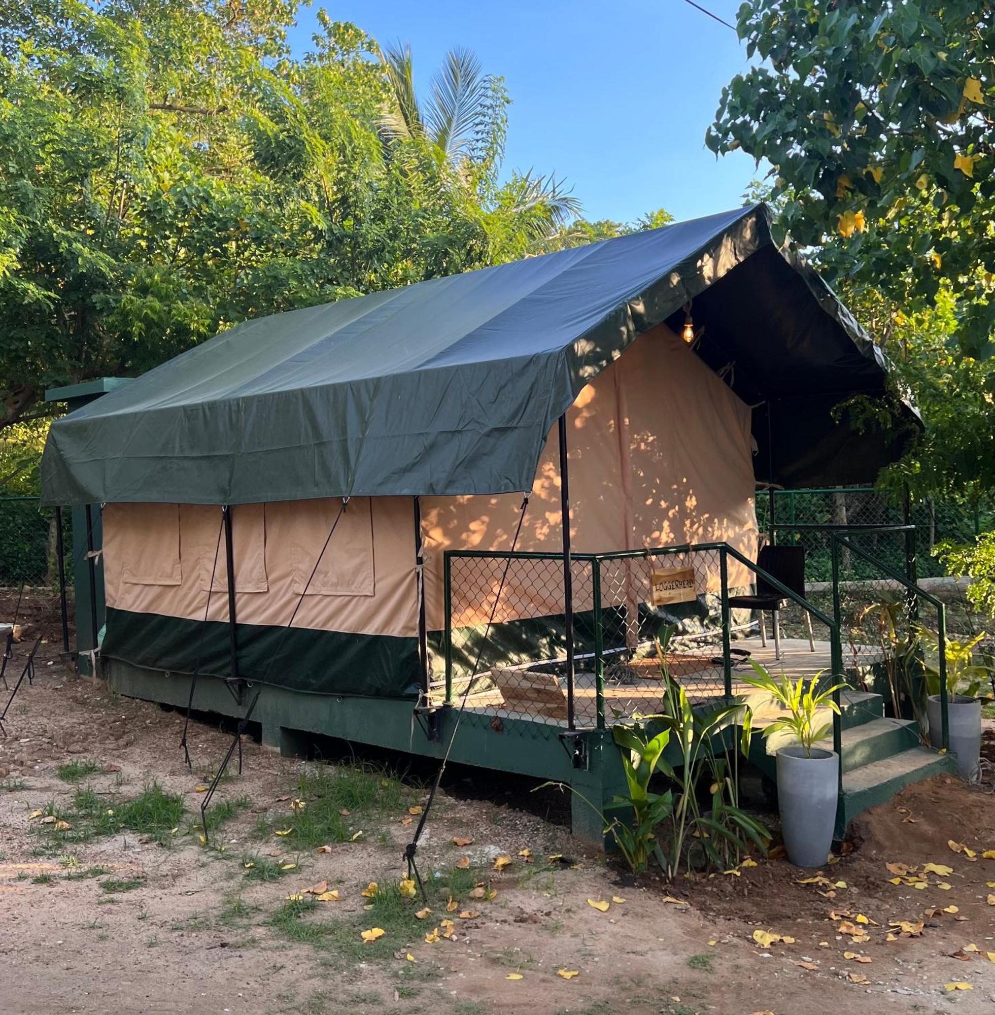 Готель At One - Glamping Rekawa Екстер'єр фото